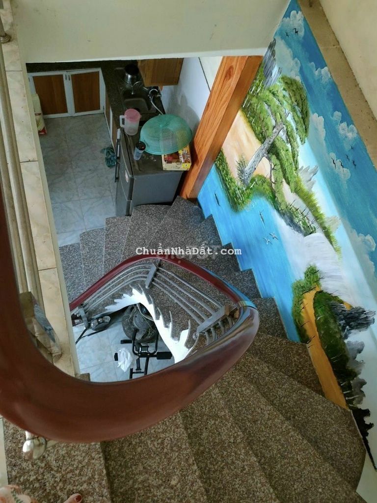 SÔC NHÀ 2 TẦNG CHẮC CHẮN GIÁ CHỈ HƠN 1 TỶ ĐƯỜNG THÔNG 3M TẠI QUỲNH CƯ