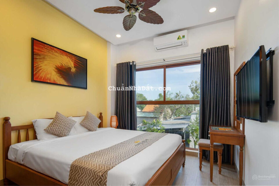 BÁN NHÀ 110m2 KHU COMPOUD KHÉP KÍN TẠI HỘI AN TRƯỚC MẶT SÔNG