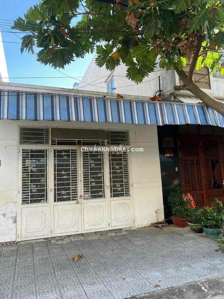 Mặt tiền Lê Văn sỹ