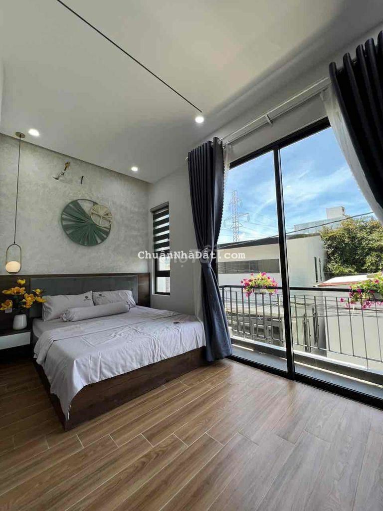 Nhà 2 mặt tiền hoà minh