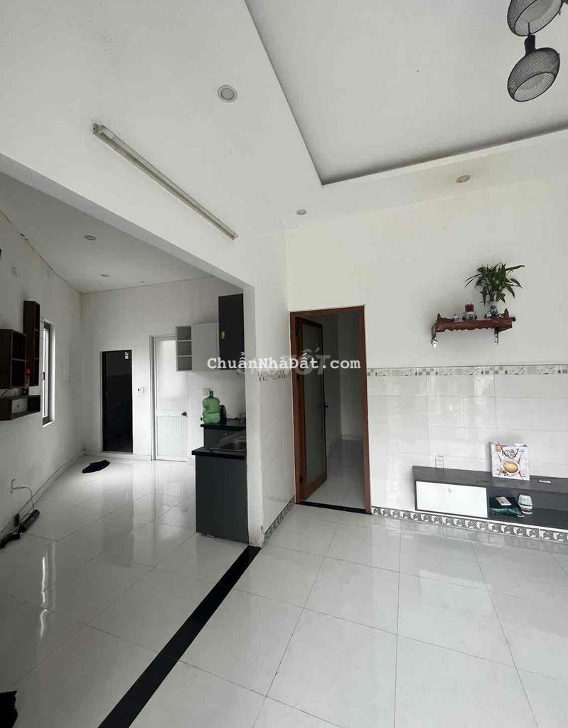 NHÀ NGAY CHỢ HOÀ KHÁNH NAM VÀO Ở NGAY NHÀ NGAY CHỢ HOÀ KHÁNH NAM VÀO Ở NGAY