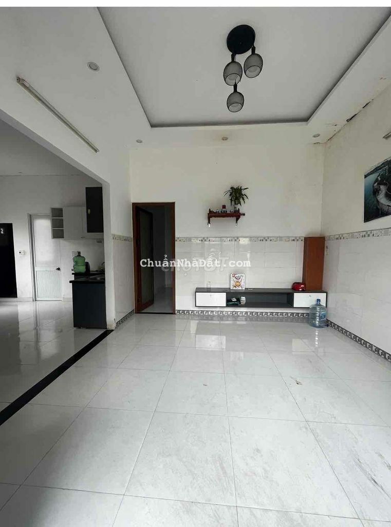 NHÀ NGAY CHỢ HOÀ KHÁNH NAM VÀO Ở NGAY NHÀ NGAY CHỢ HOÀ KHÁNH NAM VÀO Ở NGAY