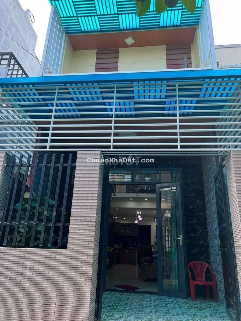 Bán nhà gác đúc kiệt ô tô Đà Sơn.