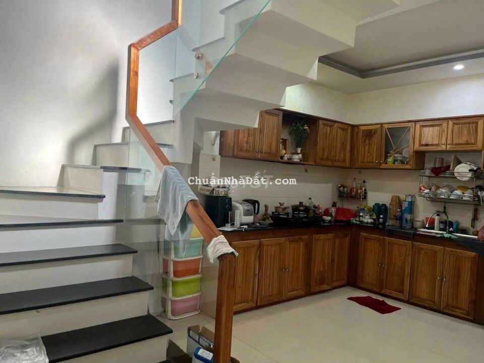 Bán nhà 2 tầng kiệt Tô Hiệu