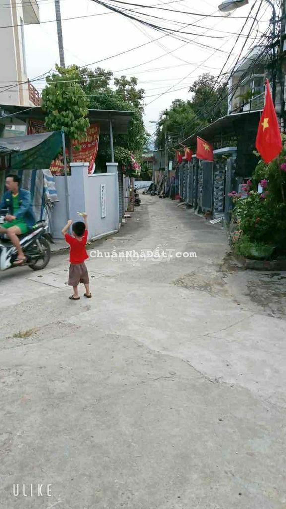 Nhà sau lưng uỷ ban cũ Hoà Hiệp Nam