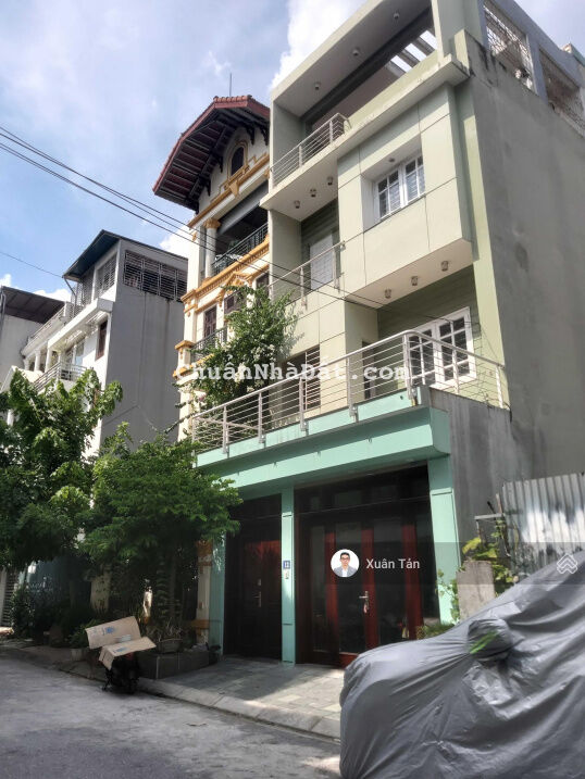 Bán nhà Lâm Hạ, phân lô hàng không 100m2, mặt tiền 8m, vỉa hè, gara oto, 2 thoáng, ngay mặt phố