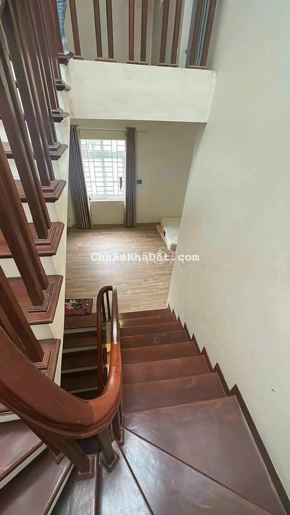 Bán gấp nhà 4 tầng ô tô vào nhà 100 m2 /1 sàn kiên cố giá 8 tỷ