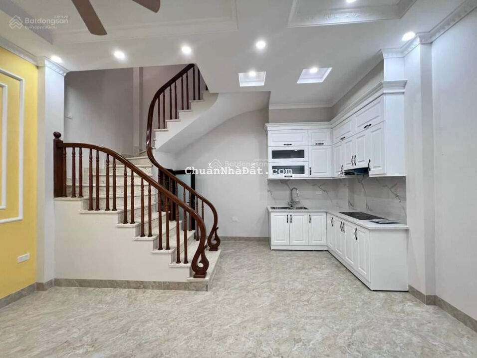 Chỉ 2.75 tỷ có nhà phố Thượng Thanh - Đức Giang, 30m2 xây 5 tầng nội thất đẹp, 0981092063 Chỉ 2.75 tỷ có nhà phố Thượng Thanh - Đức Giang, 30m2 xây 5 tầng nội thất đẹp, 0981092063