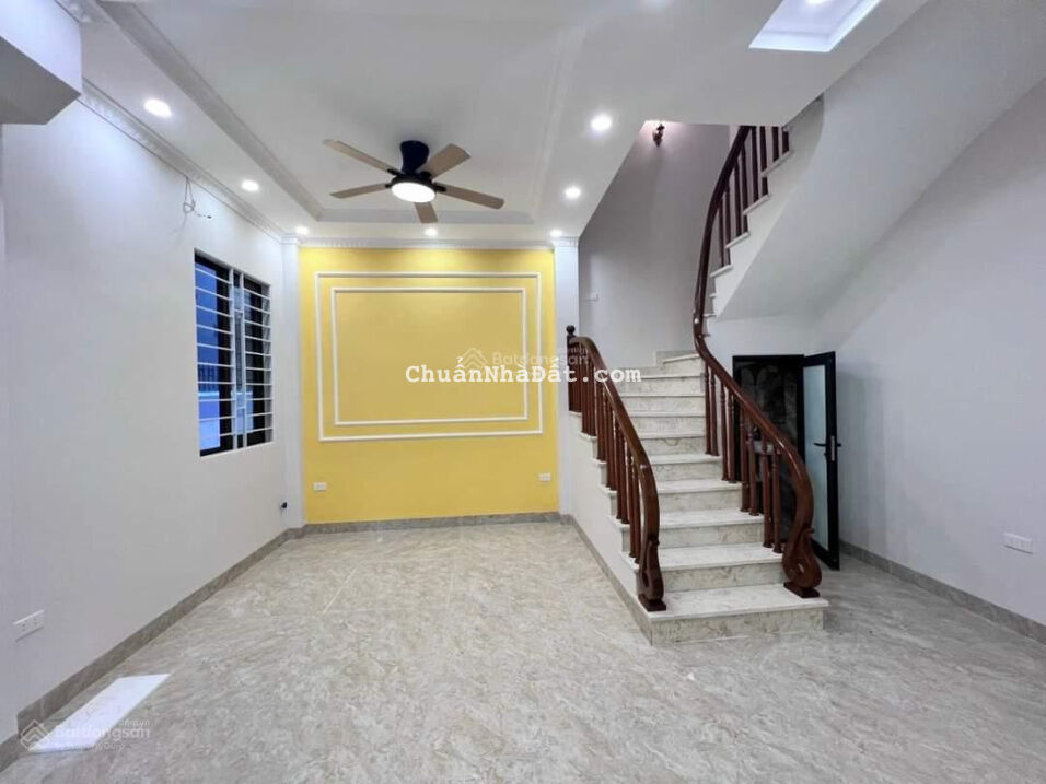 Chỉ 2.75 tỷ có nhà phố Thượng Thanh - Đức Giang, 30m2 xây 5 tầng nội thất đẹp, 0981092063 Chỉ 2.75 tỷ có nhà phố Thượng Thanh - Đức Giang, 30m2 xây 5 tầng nội thất đẹp, 0981092063