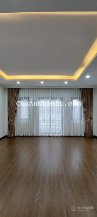 Bán nhà đẹp phố Gia Quất Ngọc Lâm, 32m2, 5 tầng, giá 3.2 tỷ, 0981092063