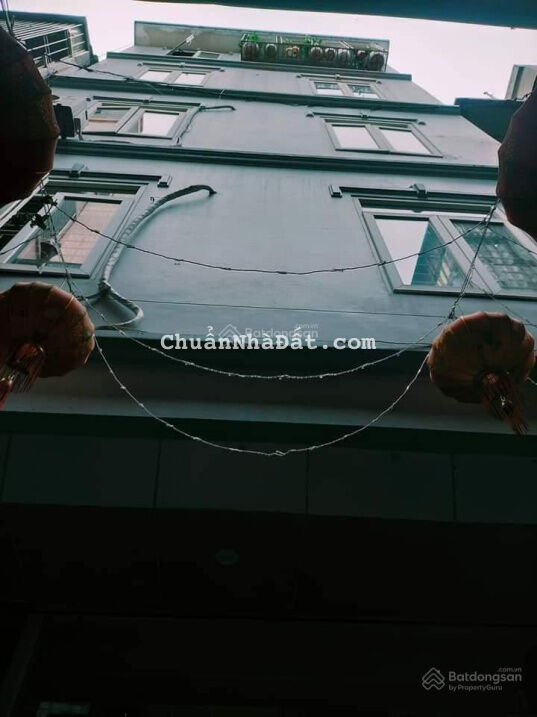 Bán nhà - Nguyễn Văn Cừ DT33m2 MT3,9m - 5tầng - 3,1tỷ. sách vali về ở luôn - nhà ở sướng sát trường