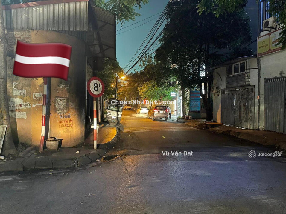 Nhà gần phố Lâm Hạ. 33m2 5 tầng cách ô tô tránh 20m. Nhà mới đẹp giá có 3.3 tỷ