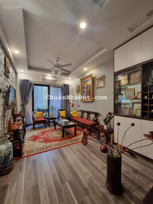 Bán nhà Hoàng Minh Đạo, Quận Long Biên 35m2, 5 tầng, 3.65 tỷ, cạnh Plaschem, 0816.664.860