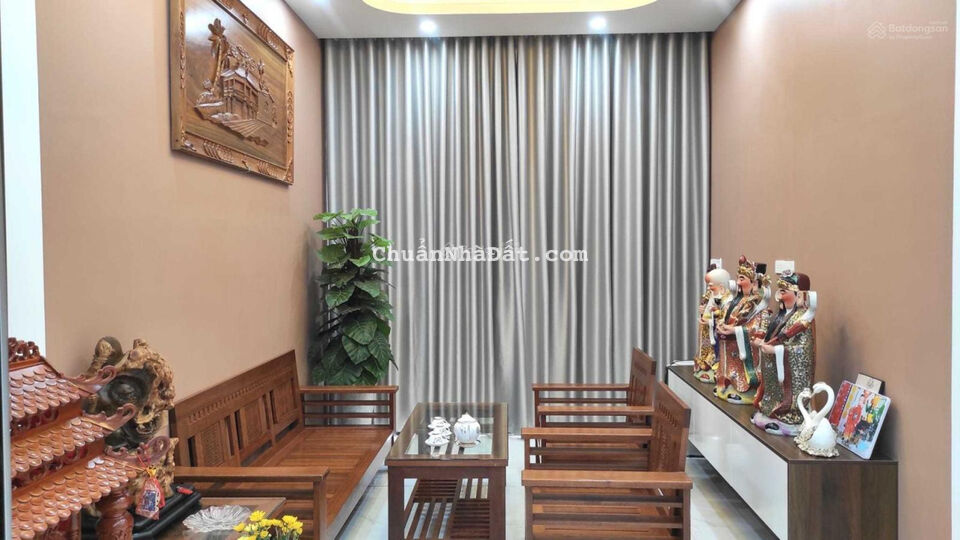 Bán nhà Ái Mộ, Long Biên 35m2 5 tầng 4,15 tỷ dân xây ngõ nông, ô tô đỗ cửa. Full nội thất