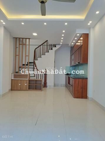 Bán nhà Long Biên đường Bát Khối Cổ Linh 36m2 4,5 tầng nhà mới, bàn giao nhà ngay giá 2,35 tỷ Bán nhà Long Biên đường Bát Khối Cổ Linh 36m2 4,5 tầng nhà mới, bàn giao nhà ngay giá 2,35 tỷ