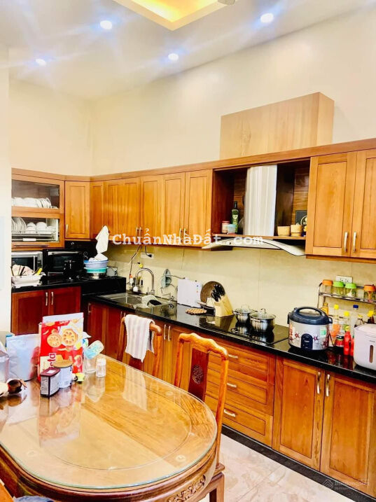 Bán nhà Phố Tư Đình, SD 37m2 x 5 tầng, full nội thất, gần ô tô, giá nhỉnh 3 tỷ