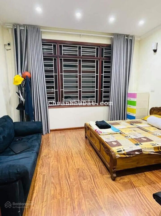 Bán nhà Phố Tư Đình, SD 37m2 x 5 tầng, full nội thất, gần ô tô, giá nhỉnh 3 tỷ