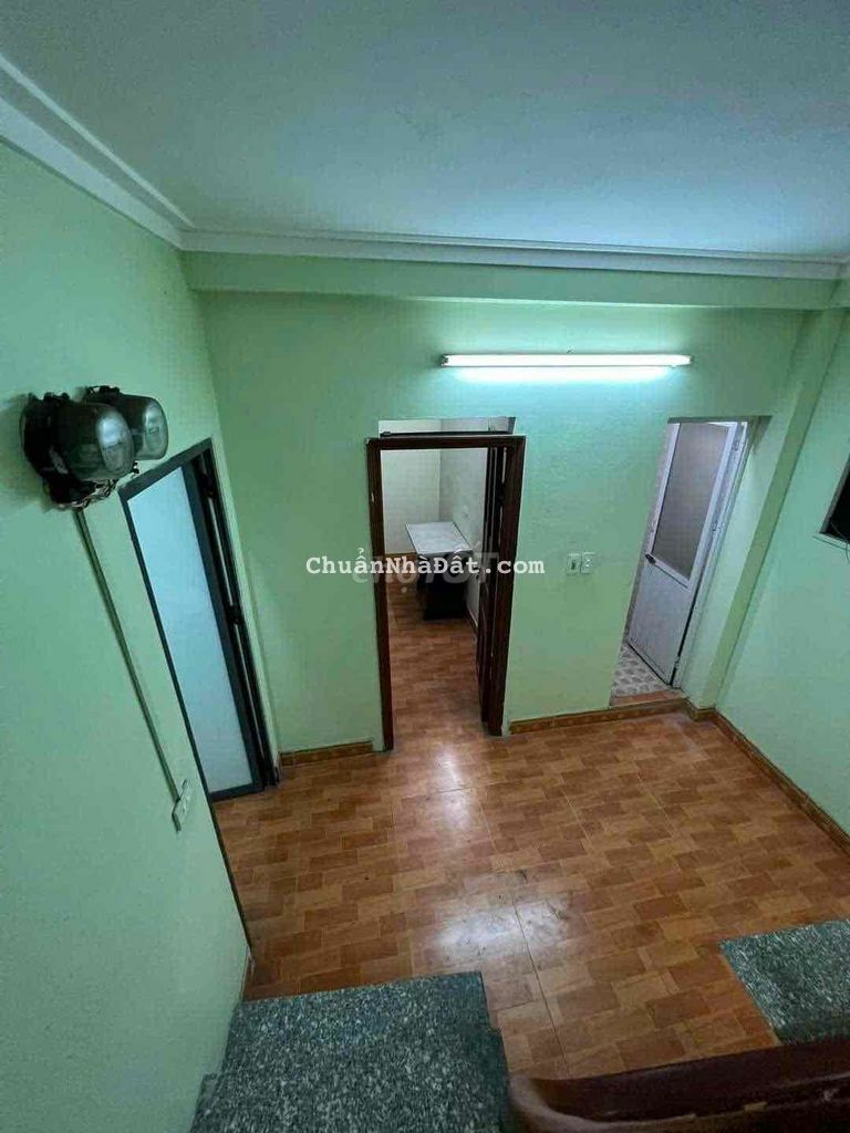 BÁN NHÀ NGỌC THUỴ LB TRONG ĐÊ 40M2 4PN OTO ĐÔ 2.9T