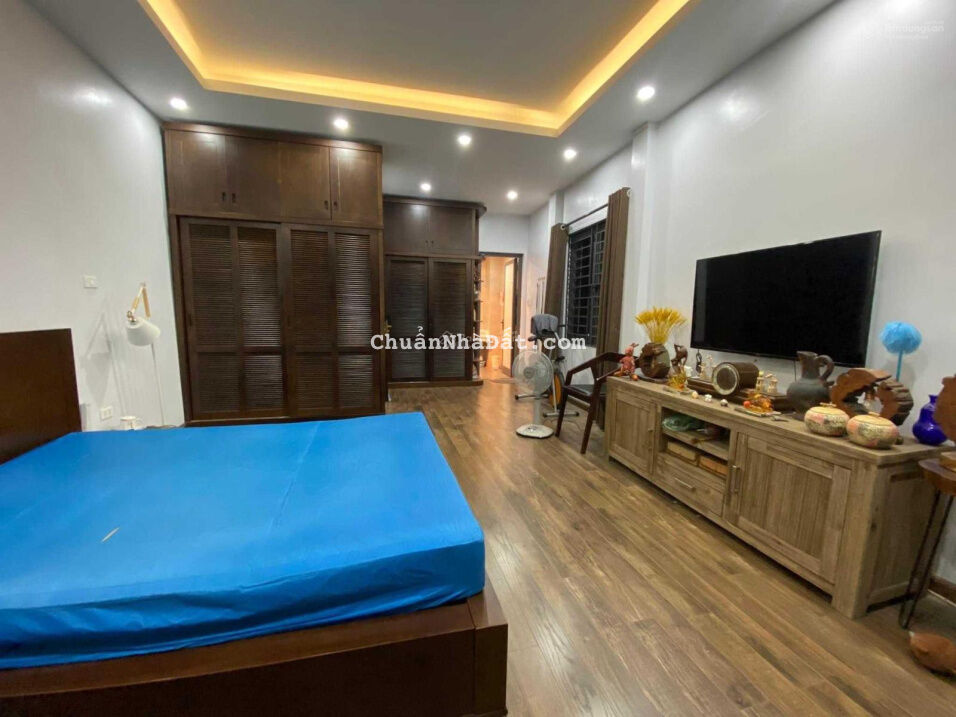 Bán nhà phố Hồng Tiến 40m2, 5 T, ngõ ô tô đi qua, nhà dân xây, nội thất đẹp. Chỉ 4.3 tỷ có gia lộc Bán nhà phố Hồng Tiến 40m2, 5 T, ngõ ô tô đi qua, nhà dân xây, nội thất đẹp. Chỉ 4.3 tỷ có gia lộc