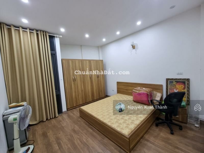 Nhà đẹp dân xây phố Hồng Tiến, lô góc, ô tô đỗ cổng, DT 40m2 x 5T, MT 6.5m, giá 5 tỷ