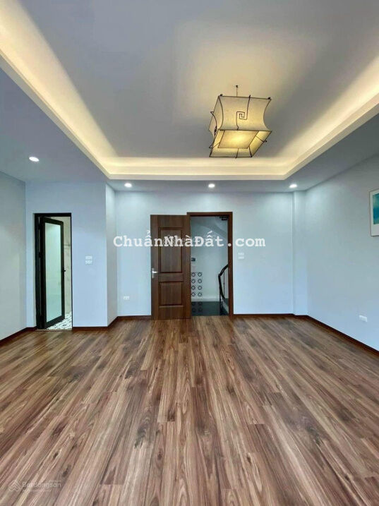 Bán nhà Nguyễn Sơn 40m2 6 tầng gara oto ngõ thông. Gần phố. Gần đoàn bay Vietnamairlines. 5.4 tỷ Bán nhà Nguyễn Sơn 40m2 6 tầng gara oto ngõ thông. Gần phố. Gần đoàn bay Vietnamairlines. 5.4 tỷ