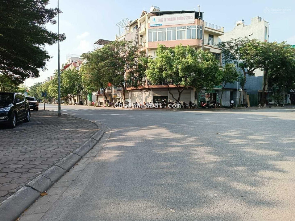 Giang Biên 5,7 tỷ - DT40m2 MT4m 5 tầng thang máy - ô tô vào nhà kinh doanh - ngõ thông ô tô 16 chỗ