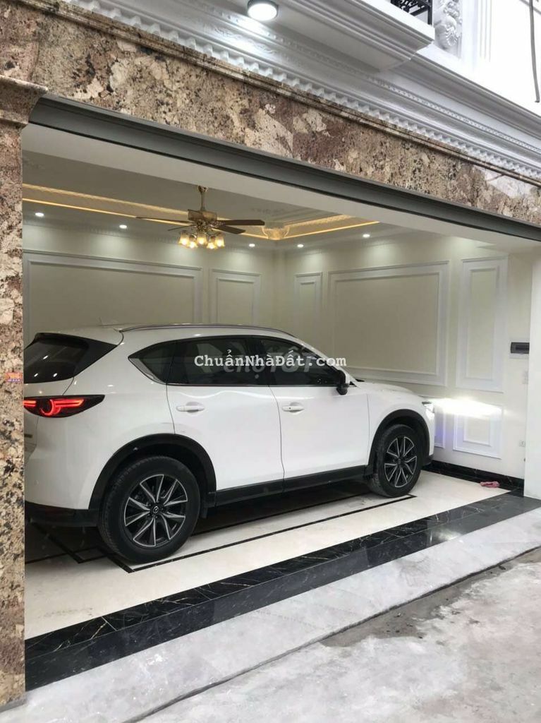 NHÀ ĐẸP Ở NGAY VIỆT HƯNG LONG BIÊN, 6T THANG M,OTO VÀO NHÀ. GIÁ 6 TỶ.