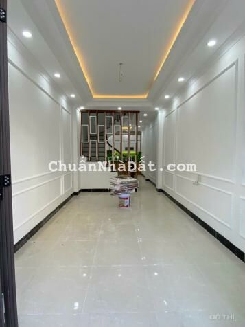 Bán nhà Sài Đồng Long Biên 42m2 4 tầng 3 bước ra hồ Điều Hòa giá 3 tỷ 680 triệu