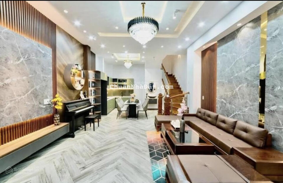 Bán nhà Ngọc Lâm, Quận Long Biên 43.8m2, 5 tầng, 4.85 tỷ, view cực chill, 0816.664.860