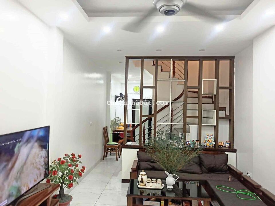 BÁN NHÀ NGỌC LÂM 4 TẦNG 45M2 OTO VÀO NHÀ 3,6 TỶ