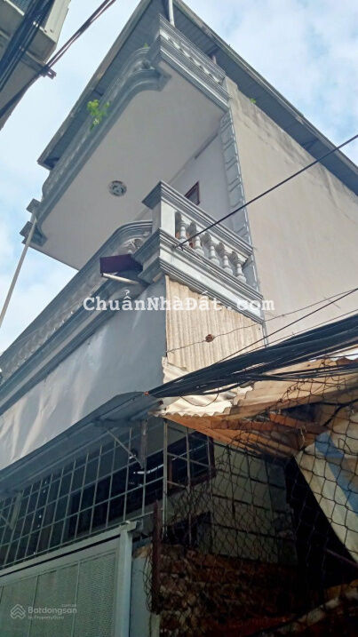 Bán nhà phố Gia Quất - Long Biên 45m, giá 3,1tỷ. Nhà khung cột, ngõ nông, thông, ô tô đỗ cửa