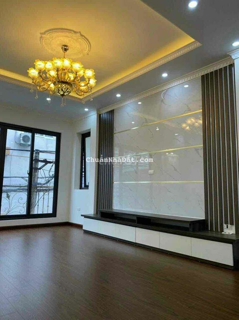 BÁN NHÀ NGÕ 29 PHỐ TRẠM- LONG BIÊN 45M 6TẦNG Ô TÔ 7 CHÔ VÀO ĐI THÔNG