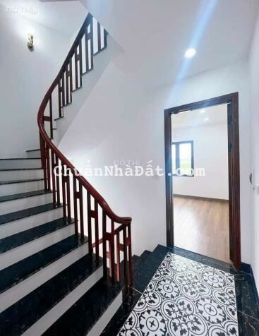 Bán nhà Cổ Linh đối diện Aeon Mall Long Biên 48m2 4 tầng có sân để xe giá 3,99 tỷ. Bán nhà Cổ Linh đối diện Aeon Mall Long Biên 48m2 4 tầng có sân để xe giá 3,99 tỷ.