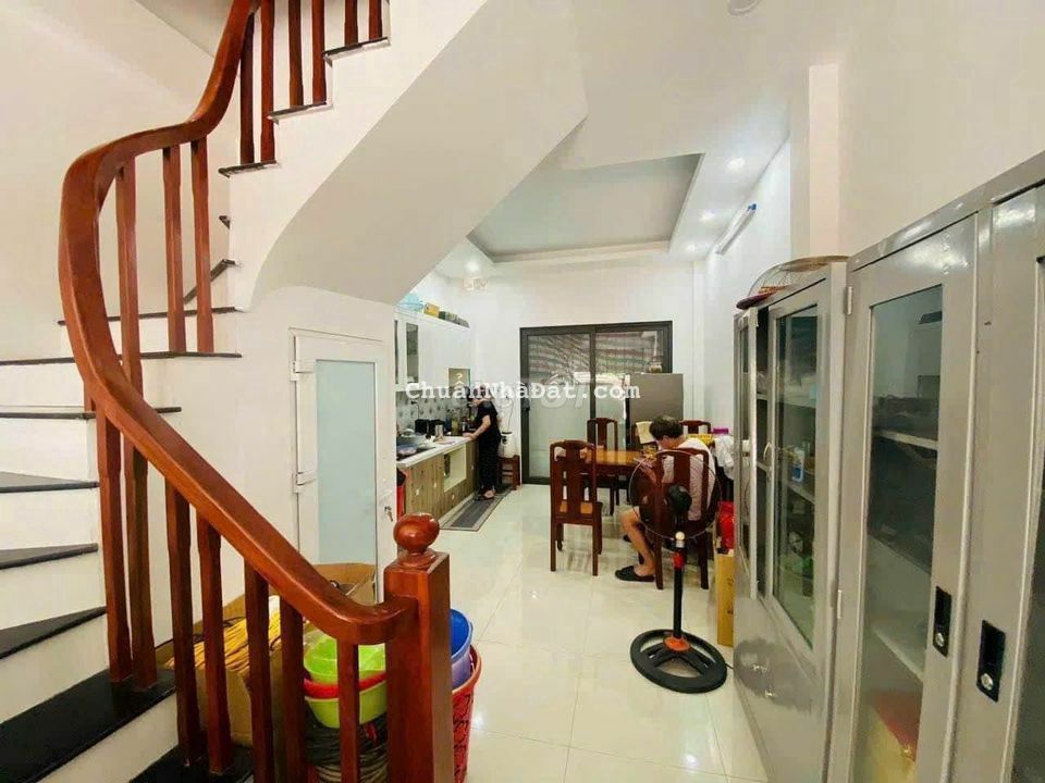 BÁN NHÀ CỔ LINH- THẠCH BÀN 48M 4T -ÔTÔ 7 CHỖ VÀO,ĐI THÔNG CHỈ 4,3 TỶ