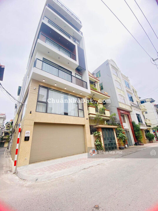 Bán nhà Ngọc Thuỵ, Long Biên 50m2 5T 5.6 tỷ. Nhà đẹp, thang máy, ô tô Lexus đỗ cửa