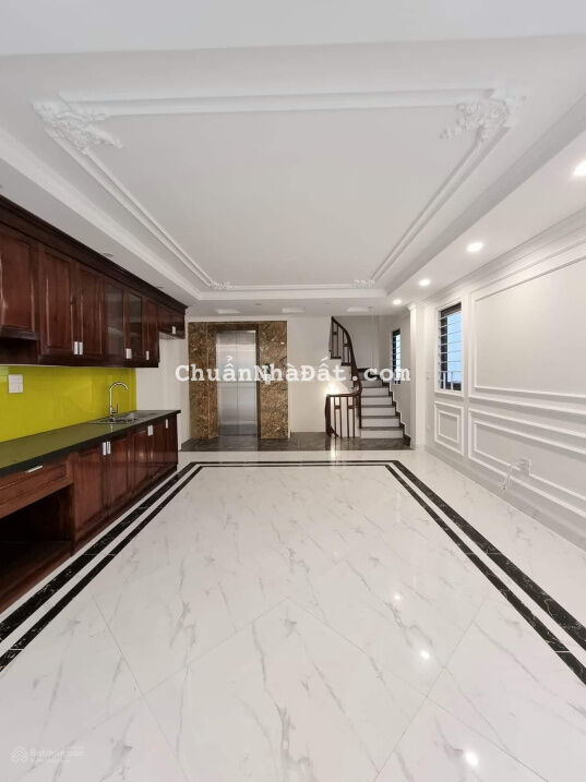 Siêu phẩm Ngọc Thụy, 50m2, 6 tầng, thang máy, gara ô tô, kinh doanh chỉ 6.4 tỷ, 0967182629