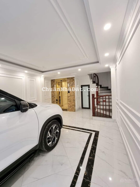 Siêu phẩm Ngọc Thụy, 50m2, 6 tầng, thang máy, gara ô tô, kinh doanh chỉ 6.4 tỷ, 0967182629