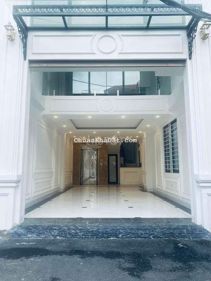 Bán nhà 6 tầng thang máy ô tô vào nhà đối diện aeon