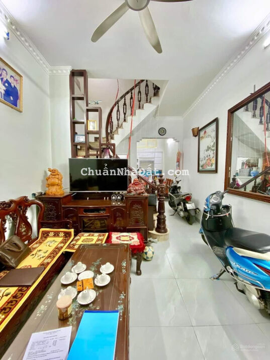 Bán nhà ngõ 99 Ái Mộ, SD 52m2 x 4 tầng, full nội thất, gần hồ giá nhỉnh 4 tỷ Bán nhà ngõ 99 Ái Mộ, SD 52m2 x 4 tầng, full nội thất, gần hồ giá nhỉnh 4 tỷ