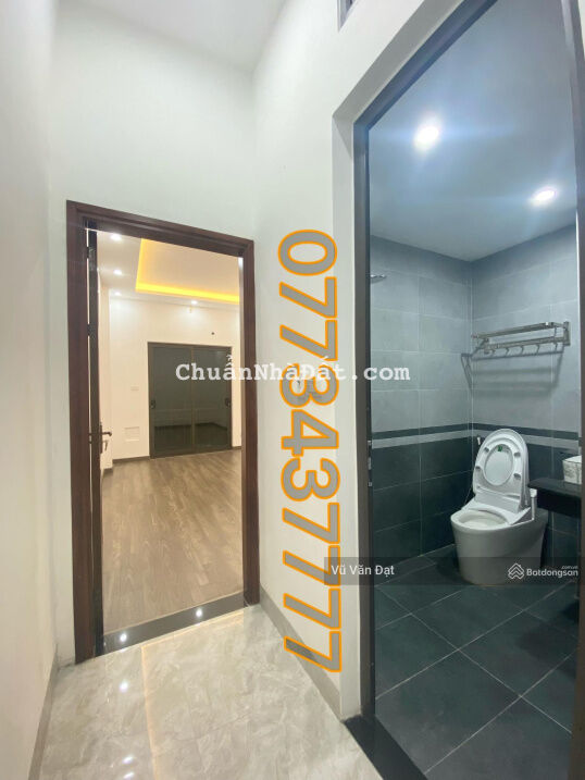 Hồng Tiến 52m 5 tầng. Ngõ thông gara oto. Gần bệnh viện Tâm Anh. 2 mặt thoáng sáng nhều cửa sổ