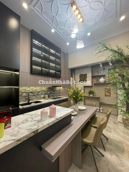 Bán siêu phẩm Hoàng Như Tiếp Long Biên 53.8m2x5, giá 7,2 tỷ Cách 1 nhà ra mặt phố, nhà đẹp, full đồ