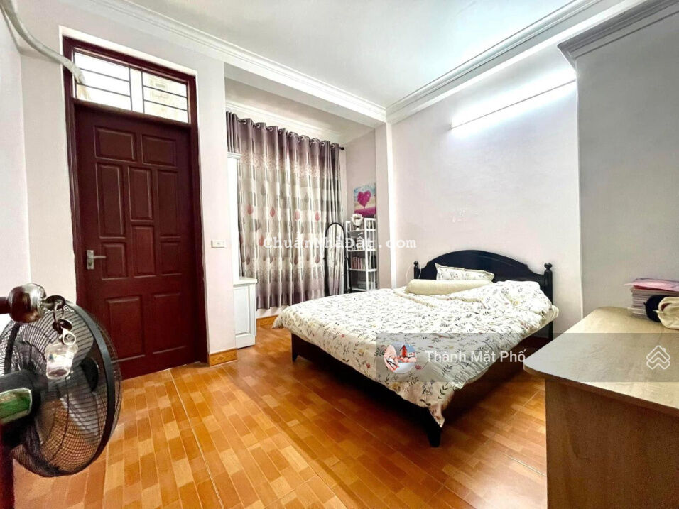 Bán nhà Phố Trạm - Long Biên 55m2* 5T 5.3 tỷ. Nhà đẹp dân xây, ô tô Audi đỗ cửa