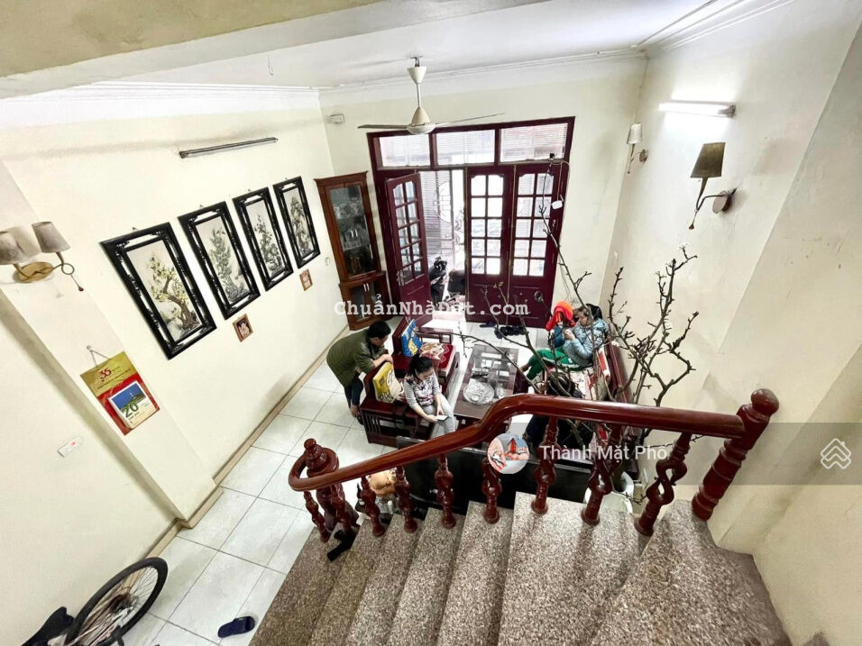 Bán nhà Phố Trạm - Long Biên 55m2* 5T 5.3 tỷ. Nhà đẹp dân xây, ô tô Audi đỗ cửa