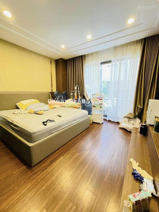 Bán nhà Bồ Đề, Quận Long Biên 56m2, 5 tầng, 5.25 tỷ, sát mặt phố, 0816.664.860