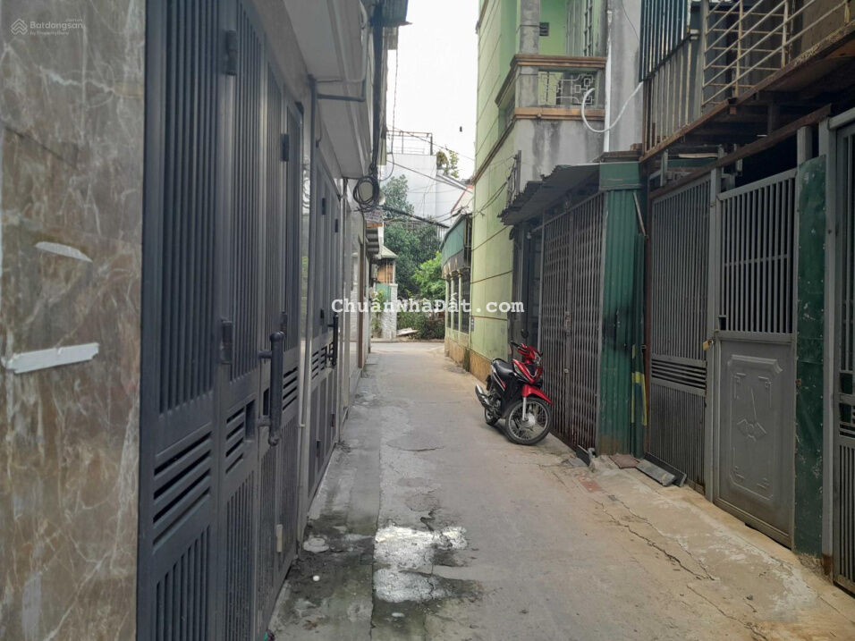 Bán nhà dân xây Đức Giang, Long Biên, 60m2*3T, 5,5 tỷ. 1 bước lên xe.