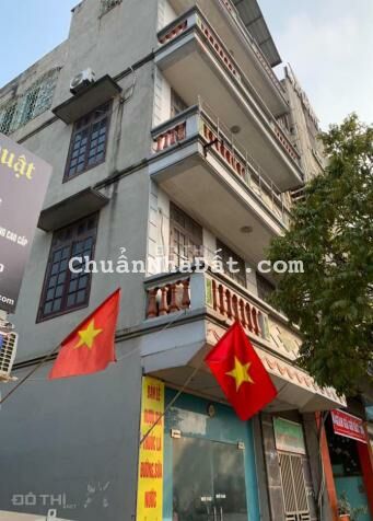 Bán nhà Long Biên ngay ngã tư Cổ Linh Thạch Bàn 61m2, 4 tầng có sân rộng giá 3,5 tỷ