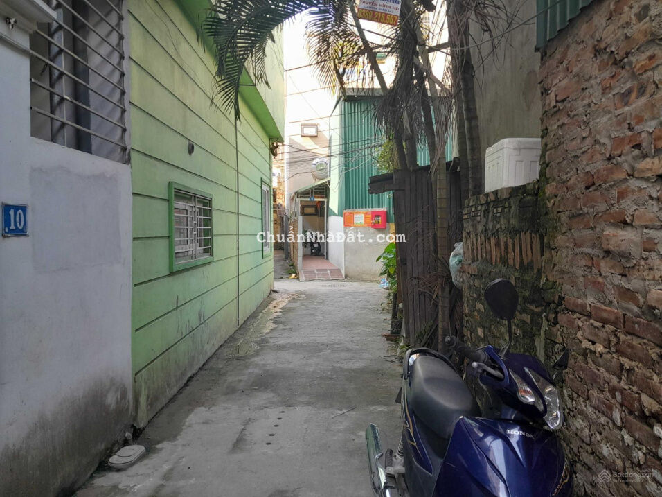 BÁN NHÀ DÂN XÂY PHỐ TRẠM, LONG BIÊN, 61M*3T, 4,98 TỈ. GARA, GẦN PHỐ, QUÁ RẺ.