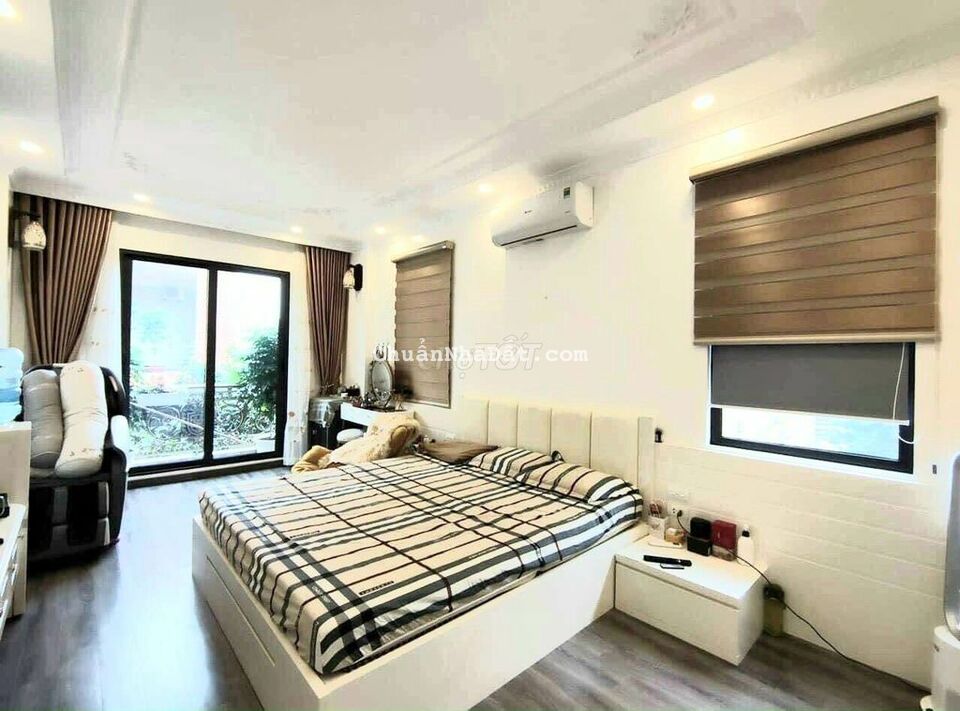 BÁN NHÀ, KHU QUÂN ĐỘI PHÂN LÔ, 6T, THANG MÁY FULL NỘI THẤT. NHỈNH 9TỶ BÁN NHÀ, KHU QUÂN ĐỘI PHÂN LÔ, 6T, THANG MÁY FULL NỘI THẤT. NHỈNH 9TỶ