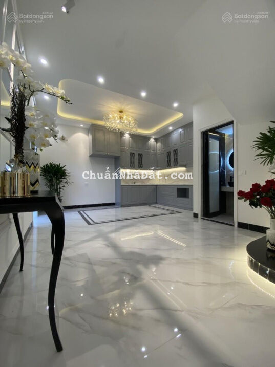 Nhà đẹp không tỳ vết, lô góc 2 mặt tiền, ngõ ô tô, phố Hồng Tiến, 65m2 x 4T, MT 5.2m, nhỉnh 11 tỷ