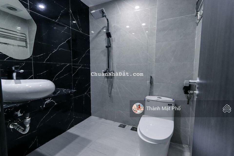 Bán nhà Ngọc Lâm, 65m2* 5T 6,3tỷ. Nhà đẹp đang cho thuê 30tr/1tháng, nội thất xịn, đủ công năng